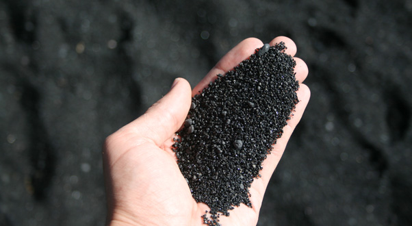 spiaggia-nera-pulanuu