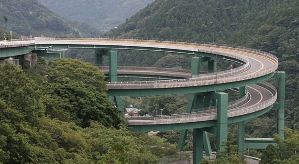 ponte-a-spirale-del-giappone