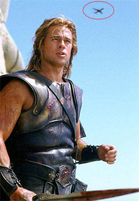 errori-nel-film-troy-aereo