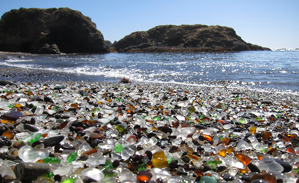 Glass-Beach-La-spiaggia-di-vetro-3