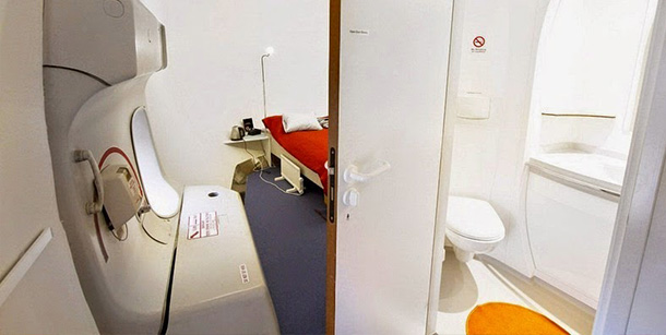 jumbo-hostel-dormire-aereo-hotel